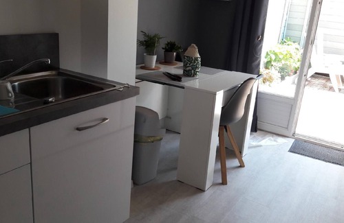 Capbreton Casa | Casita para parejas tranquilas con Wifi + jardín cerca de la playa
