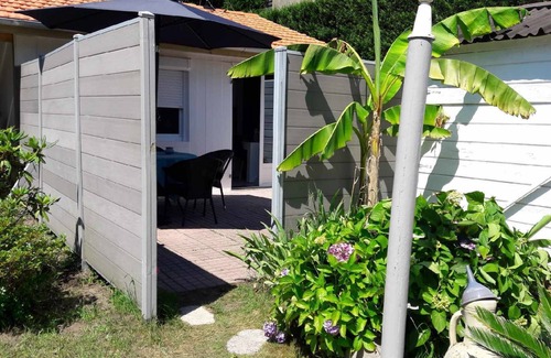 Capbreton Casa | Casita para parejas tranquilas con Wifi + jardín cerca de la playa