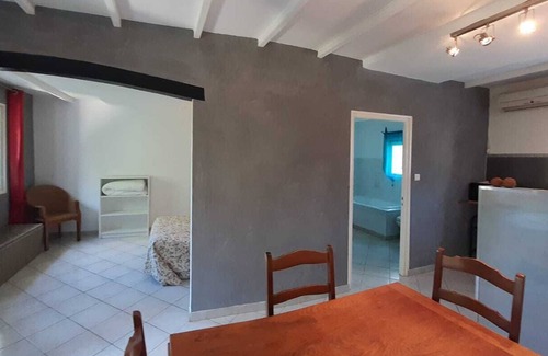 Pernes-les-Fontaines Casa | Maisonnette with garden in Provence