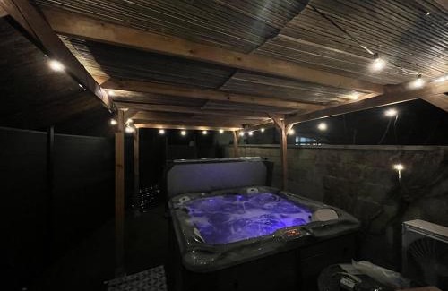 Lutterbach Casa | Maisonnette avec terrasse avec spa privatif