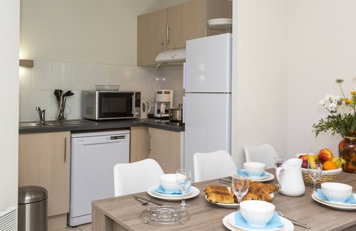 Le Tronchet Condominio | Maisonnette Charmante + Terrasse | Piscine + Sauna