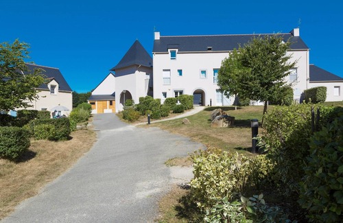 Le Tronchet Condominio | Maisonnette Charmante + Terrasse | Piscine + Sauna