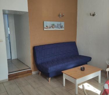 Cosne-Cours-sur-Loire Casa | Maisonnette rénovée à 5 mn du centre ville