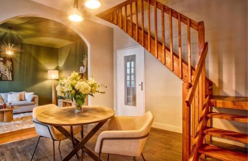 Le Marais Casa | Maisonnette relaxante, balnéo & confort, proche de la gare