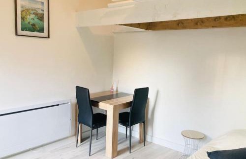 Miramas Apartamento | Maisonnette T1 au calme à 1min à pied de la gare SNCF