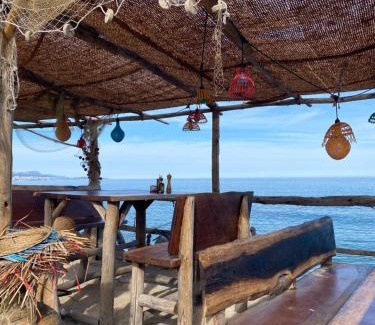 Villeneuve-Loubet Apartamento | Maisonnette très appréciée entre Mer et Nature Climatisée avec Cuisine Terrasse Parking