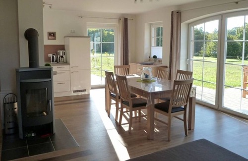 Sternberg Casa | MaiStern - High-quality vacation home (100sqm) for 6 people with fireplace, sauna &