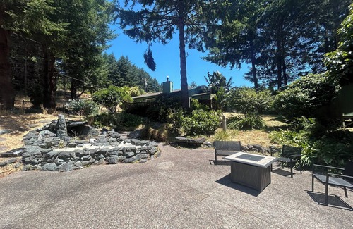 Shelter Cove Casa | Majestic and Tranquil Retreat, amazing property and landscaping- Corvida House