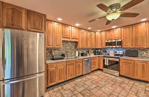 Lewisburg Cabina | Majestic Caldwell Retreat w/ Wraparound Deck!