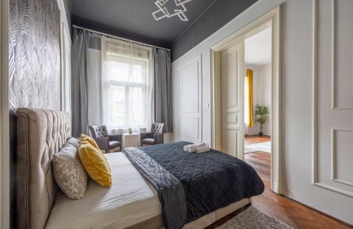 Corvin negyed Apartamento | Majestic Central Residence on the Joseph Boulevard