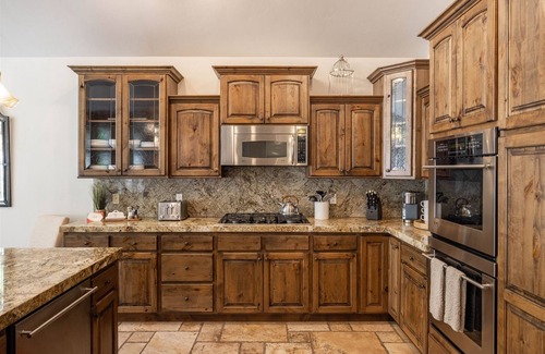 Ogden Casa | Majestic Home W/Incredible Views + Hot Tub