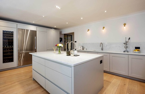 Kensington Casa | Majestic in Kensington, by Veeve