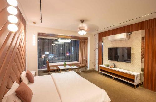 Pune Cabina | Majestic Inn