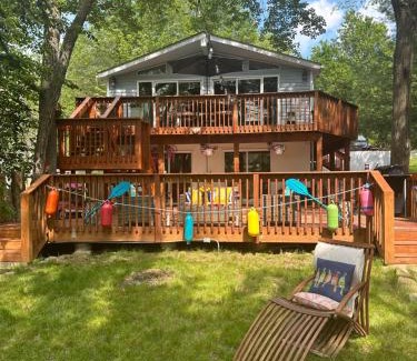 Tobyhanna Chalet De Esquí | Majestic Lake Front Chalet