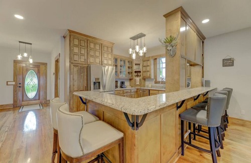 Gilbert Casa | Majestic Lake Murray Retreat | +2BR Guest House
