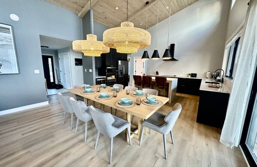 Hunts Point Chalet De Esquí | Majestic Oceanfront Chalet - Hot tub and Sauna- Private