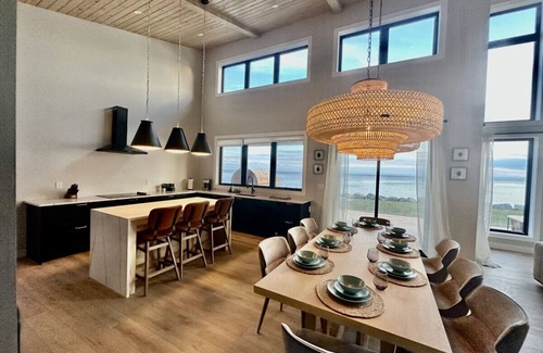 Hunts Point Chalet De Esquí | Majestic Oceanfront Chalet - Hot tub and Sauna- Private
