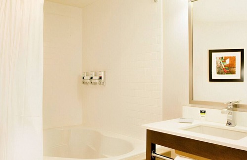 Christiana Casa | Majestic Room to Stay w/ Excellent Room Service!