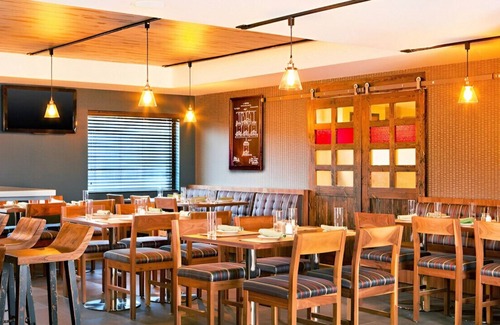 Christiana Casa | Majestic Room to Stay w/ Excellent Room Service!