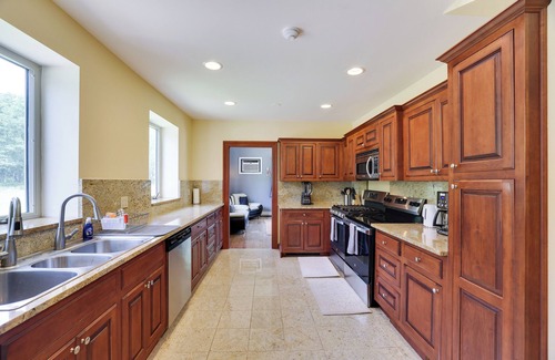 Mount Pocono Otro | Majestic Secluded Castle With Breathtaking Views