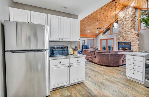 De Soto Casa | Majestic View Sleeps 8-HOT TUB