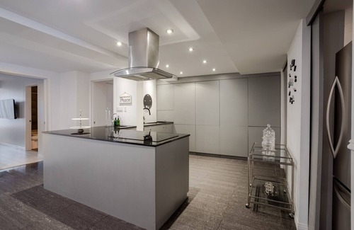 Montreal Casa | Majestic Villa in Downtown Griffintown