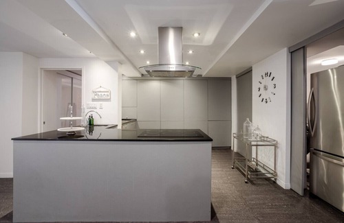 Montreal Casa | Majestic Villa in Downtown Griffintown