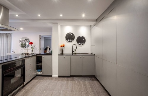 Montreal Casa | Majestic Villa in Downtown Griffintown