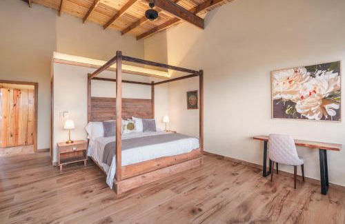 La Vega Province Villa | Majestic villa with stunning views in Jarabacoa
