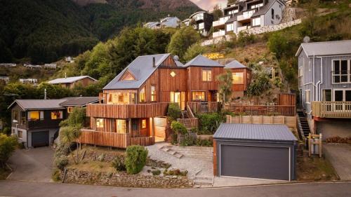 Sunshine Bay Casa | Majestic Waters