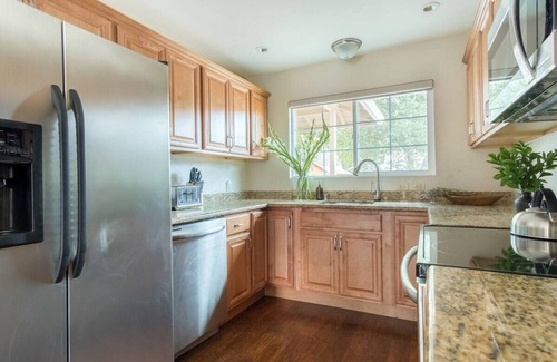 North Junior College Neighborhood Association Casa | Major Dr. · Stylish-Quiet-Spa&Pool-WiFi-Wine Country Getaway!