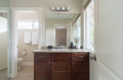 North Junior College Neighborhood Association Casa | Major Dr. · Stylish-Quiet-Spa&Pool-WiFi-Wine Country Getaway!