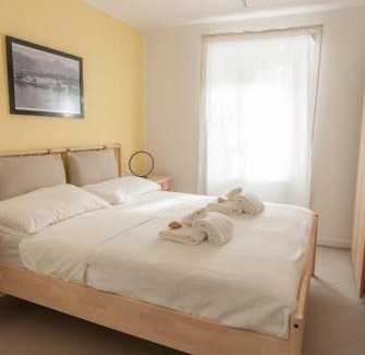 Porto Ceresio Apartamento | MAJOR SISTERS, APPARTAMENTO VISTA LAGO DI LUGANO