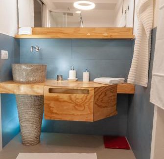 Porto Ceresio Apartamento | MAJOR SISTERS, APPARTAMENTO VISTA LAGO DI LUGANO