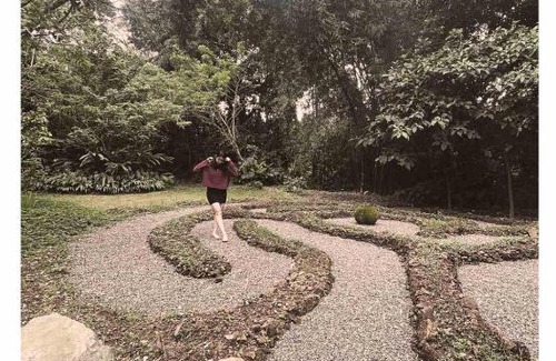 Alfonso Cama Y Desayuno | Maka-Kalinaw 5 Wabi sabi Room, Forest Deck View