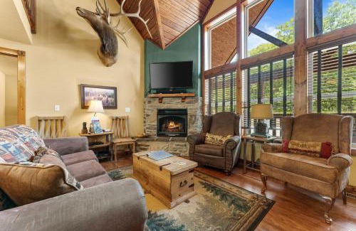 Reeds Spring Casa | Makin Memories Lodge Cabin