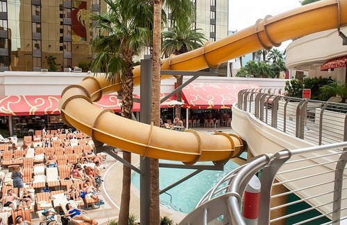 Downtown Las Vegas Hotel | Making The Best Memories Along The Way! Nightly Entertainment!