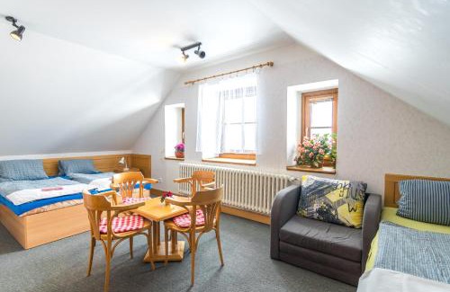 Strazne Casa | Malá Rennerovka