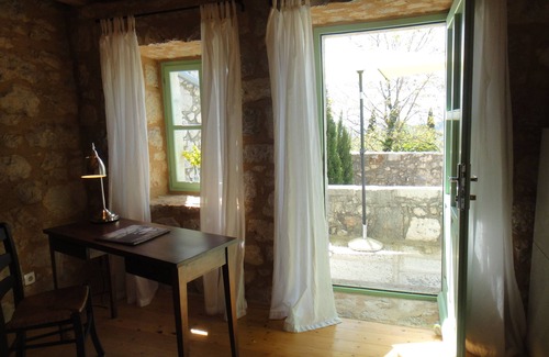 Grizane Casa | Mala Luka (Grizane - Belgrado)
