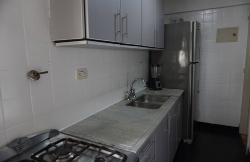 Villa Crespo Apartamento | Malabia Pugliese. Departamento para 5 Cerca de bares, restaurantes y negocios!!