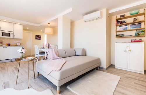El Ejido Apartamento | Malaga Centre Apartment with Parking