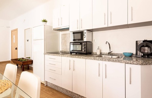 La Trinidad Apartamento | Malaga Holidays City Center 3 bedrooms & Terrace