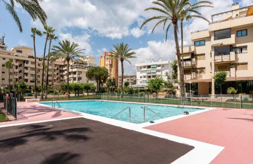 Carihuela Apartamento | MalagaSuite Torremolinos Seaside Penthouse