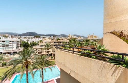Carihuela Apartamento | MalagaSuite Torremolinos Seaside Penthouse