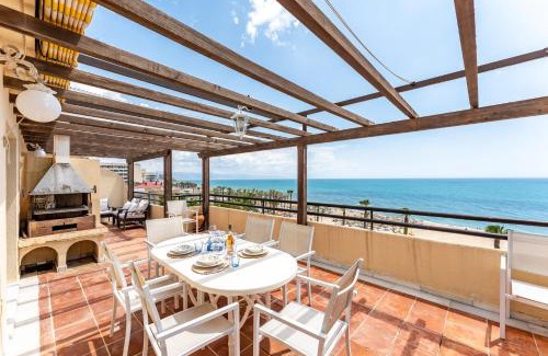 Carihuela Apartamento | MalagaSuite Torremolinos Seaside Penthouse