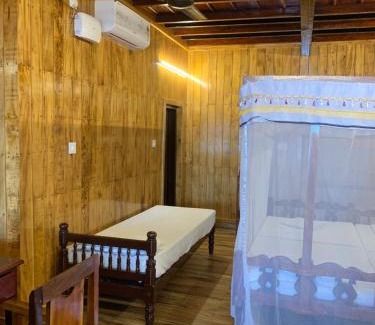 Alappuzha Hotel | Malayalam Lake Resort