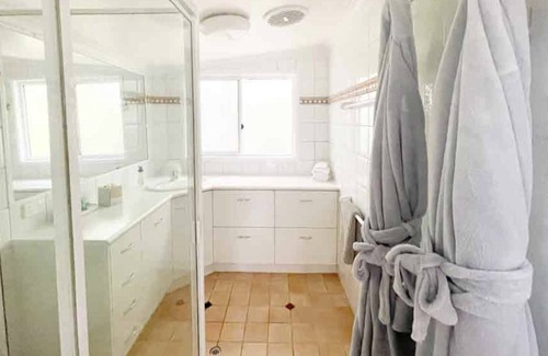 Maleny Cabaña | Maleny Cottage - A Tranquil Stay Within Walking Distance to Town