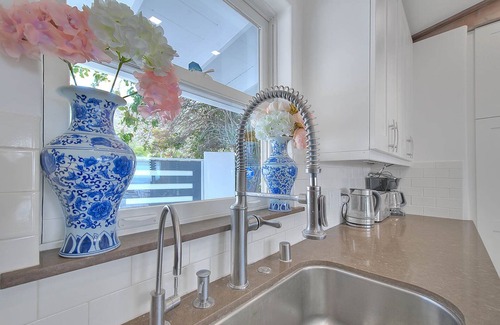 Eastern Malibu Villa | Malibu Beach!1week14k!5nights10k! 100 5 STAR REVIEWS on other Sites.