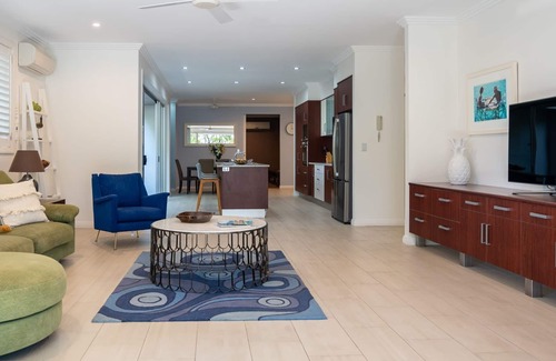 Kingscliff Casa | Malibu Beach House- only 100m to the beach