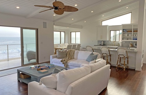 Western Malibu Casa | Malibu Beach House en la arena!